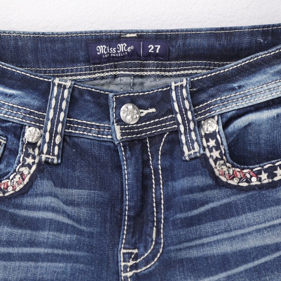 Miss Me Curvy Bermuda Denim Shorts Womens 27 Blue Star Rhinestone (Actual 30) - Picture 4 of 6